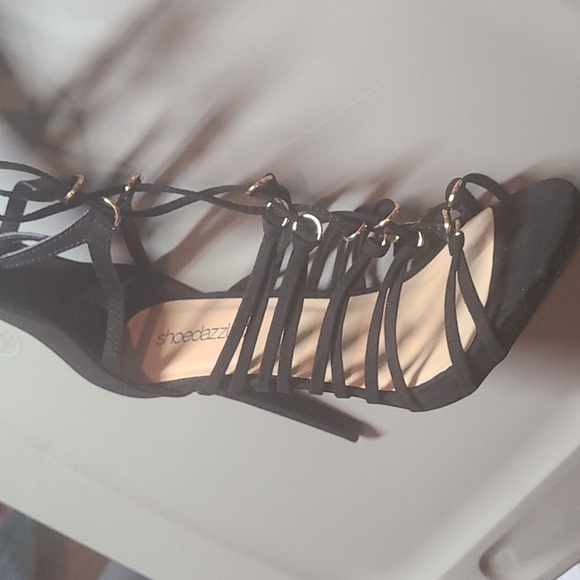 Black lace up boot - Picture 3 of 5